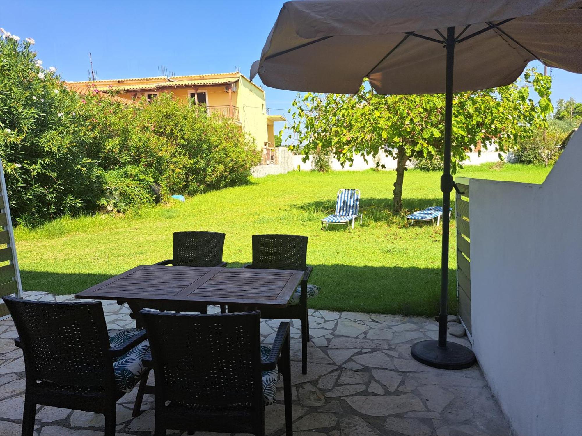 Foivos Seaside Apartments Агиос-Георгиос Экстерьер фото