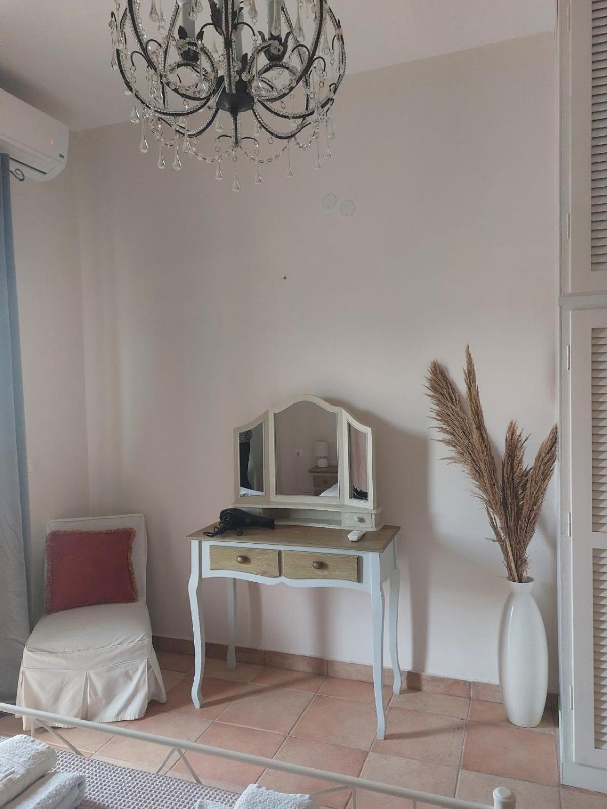 Foivos Seaside Apartments Агиос-Георгиос Номер фото