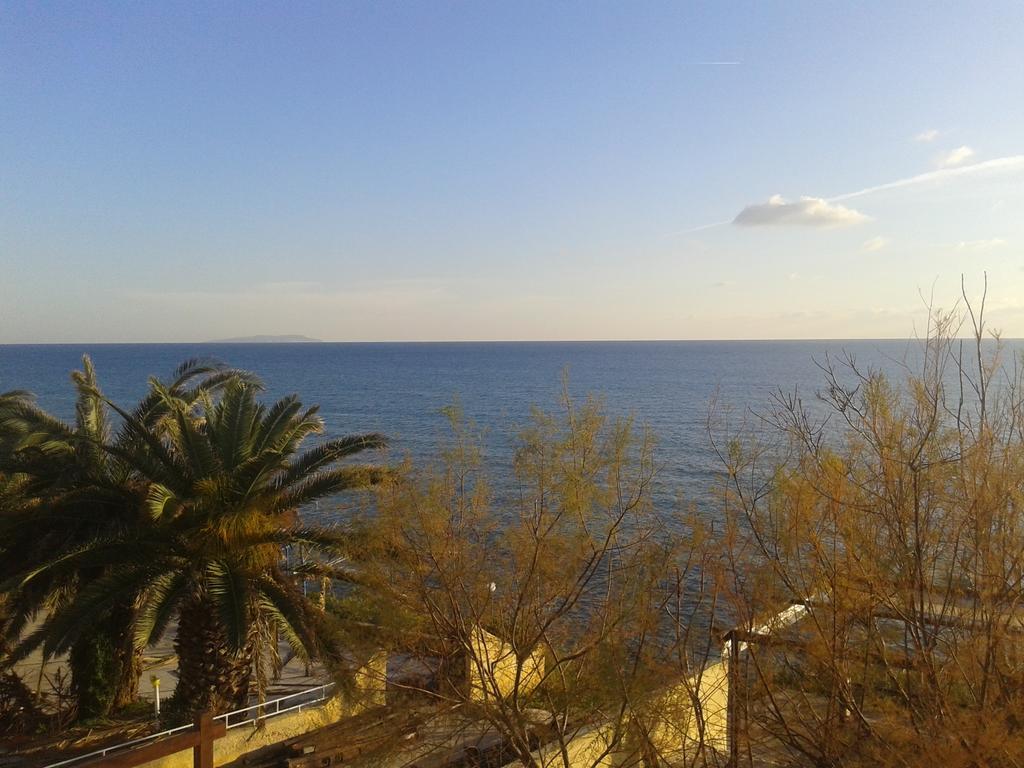 Foivos Seaside Apartments Агиос-Георгиос Экстерьер фото