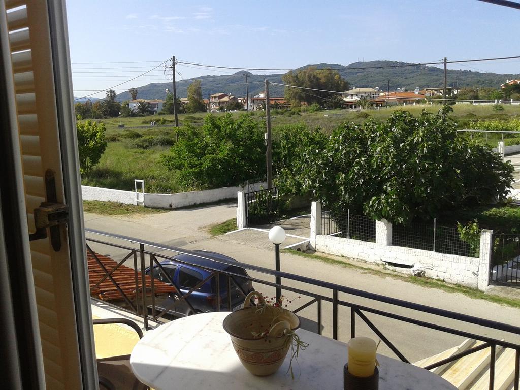 Foivos Seaside Apartments Агиос-Георгиос Экстерьер фото
